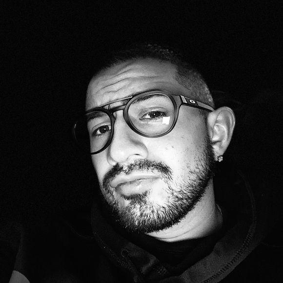 Meet your Posher, Chris - Picture 1 of 1